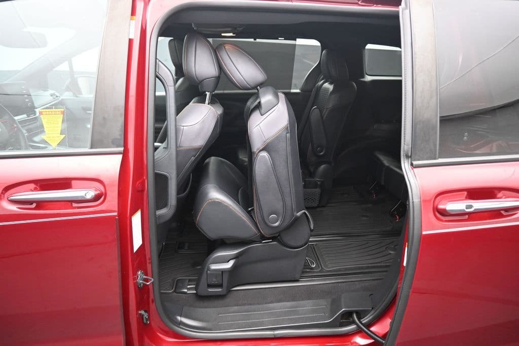 2021 Toyota Sienna XSE 7 Passenger, photo 37 of 72