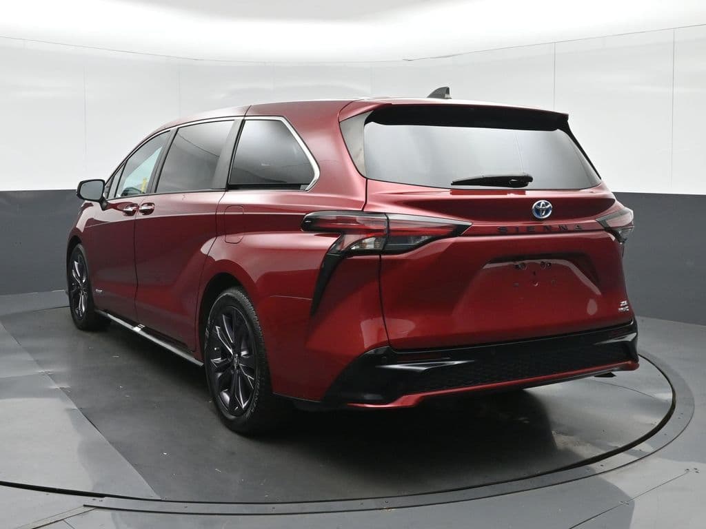 2021 Toyota Sienna XSE 7 Passenger, photo 5 of 72