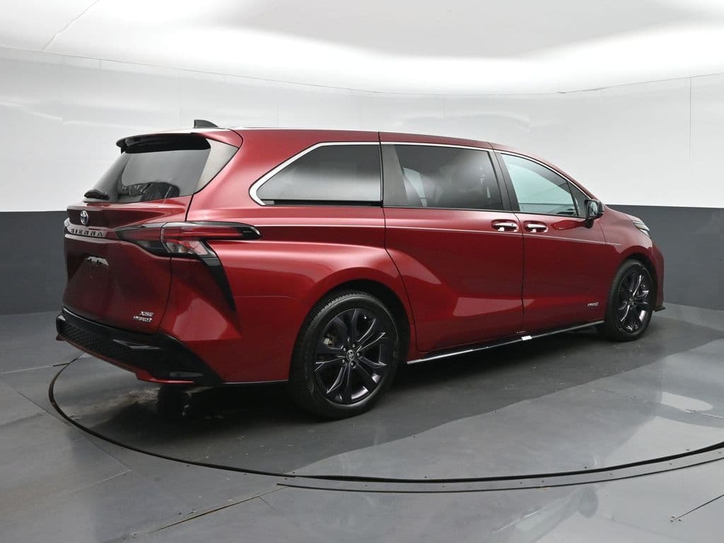 2021 Toyota Sienna XSE 7 Passenger, photo 7 of 72