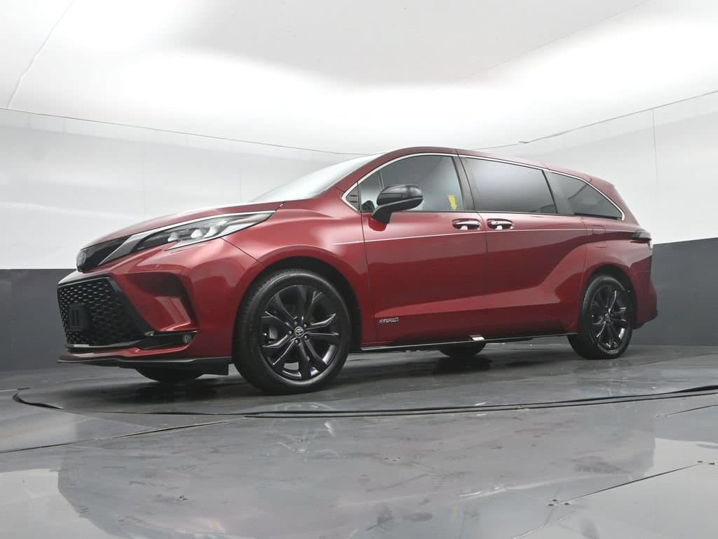 2021 Toyota Sienna XSE 7 Passenger, photo 66 of 72