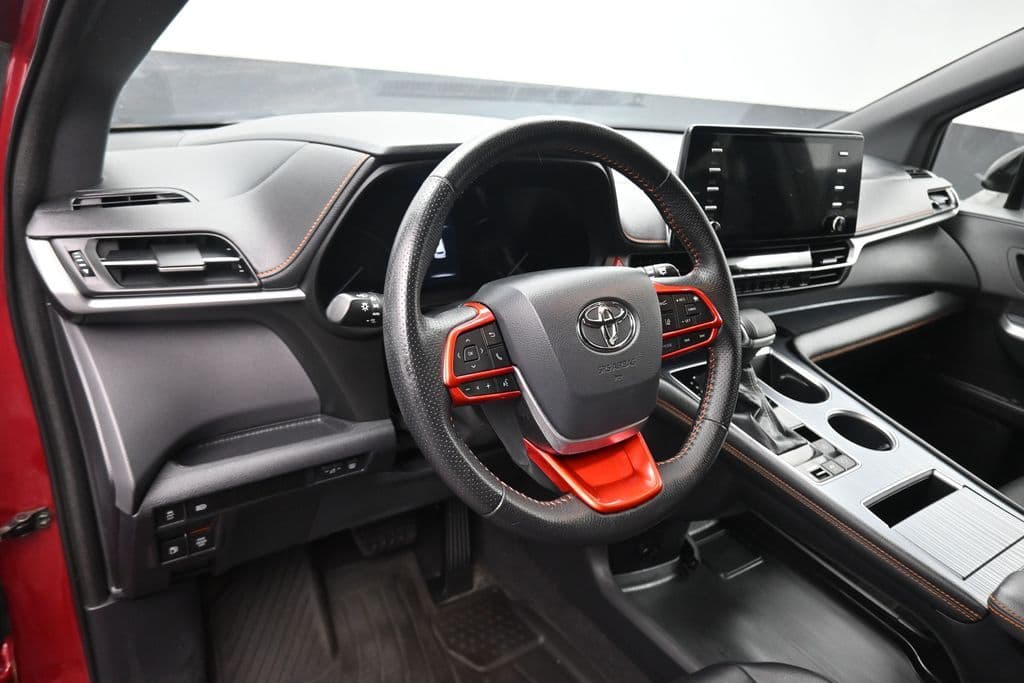 2021 Toyota Sienna XSE 7 Passenger, photo 13 of 72