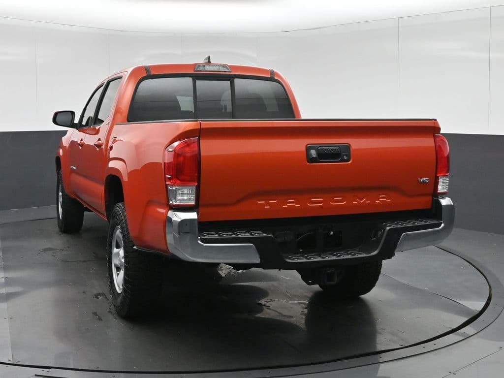 2016 Toyota Tacoma SR5 V6, photo 5 of 59