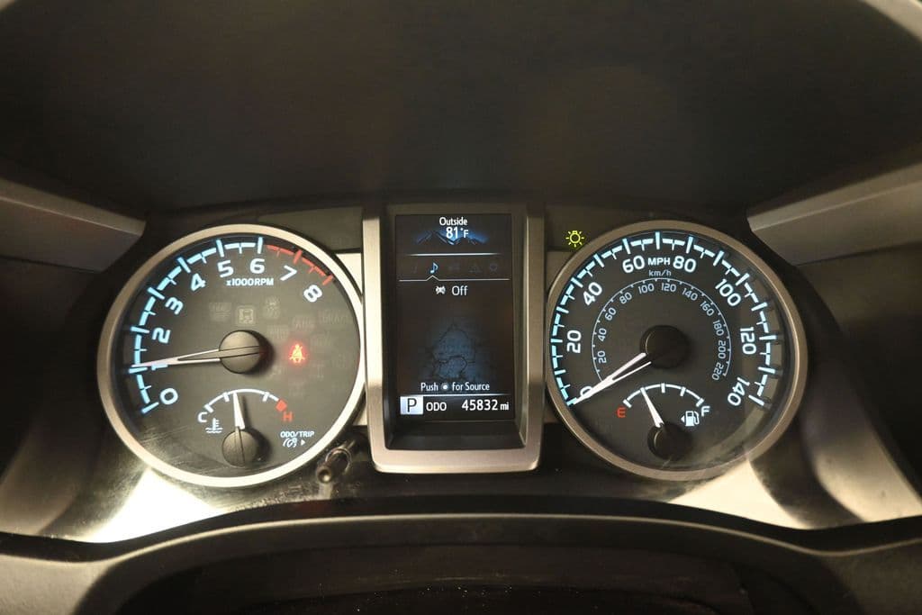 2016 Toyota Tacoma SR5 V6, photo 14 of 59