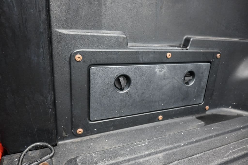2016 Toyota Tacoma SR5 V6, photo 44 of 59