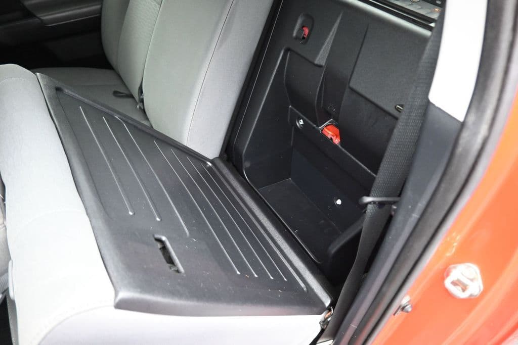2016 Toyota Tacoma SR5 V6, photo 30 of 59