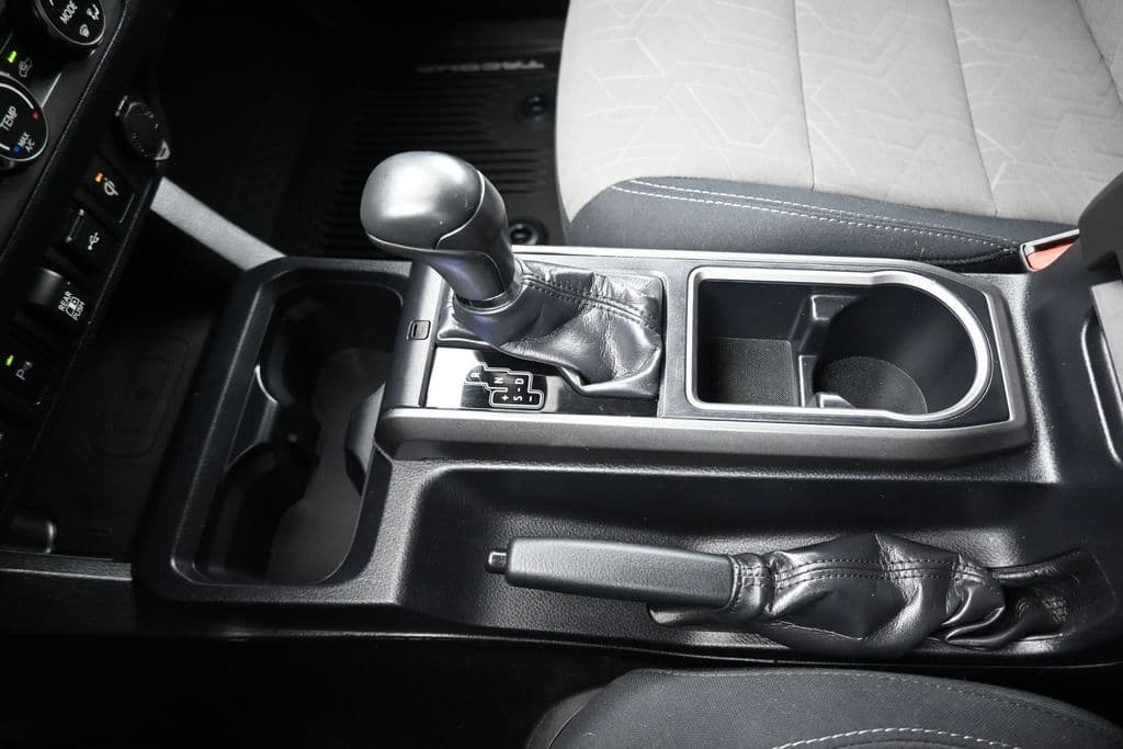 2020 Toyota Tacoma TRD Off-Road V6, photo 21 of 58