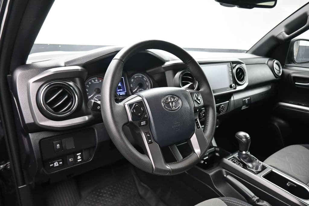 2020 Toyota Tacoma TRD Off-Road V6, photo 13 of 58