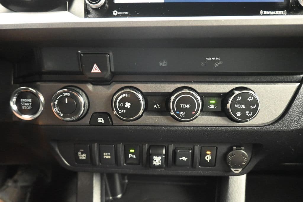 2020 Toyota Tacoma TRD Off-Road V6, photo 19 of 58