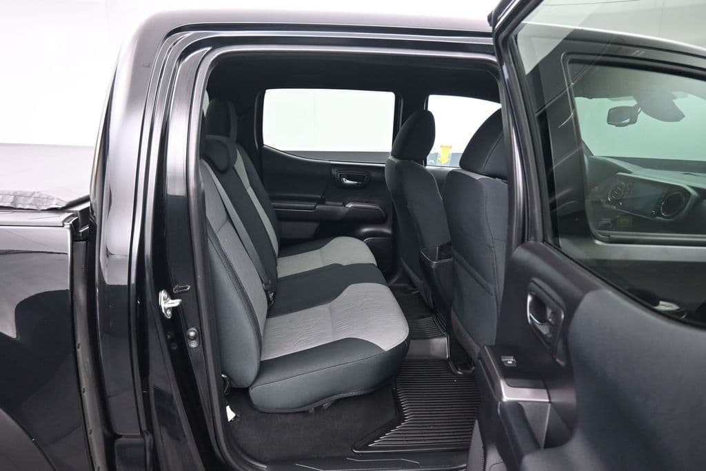 2020 Toyota Tacoma TRD Off-Road V6, photo 34 of 58