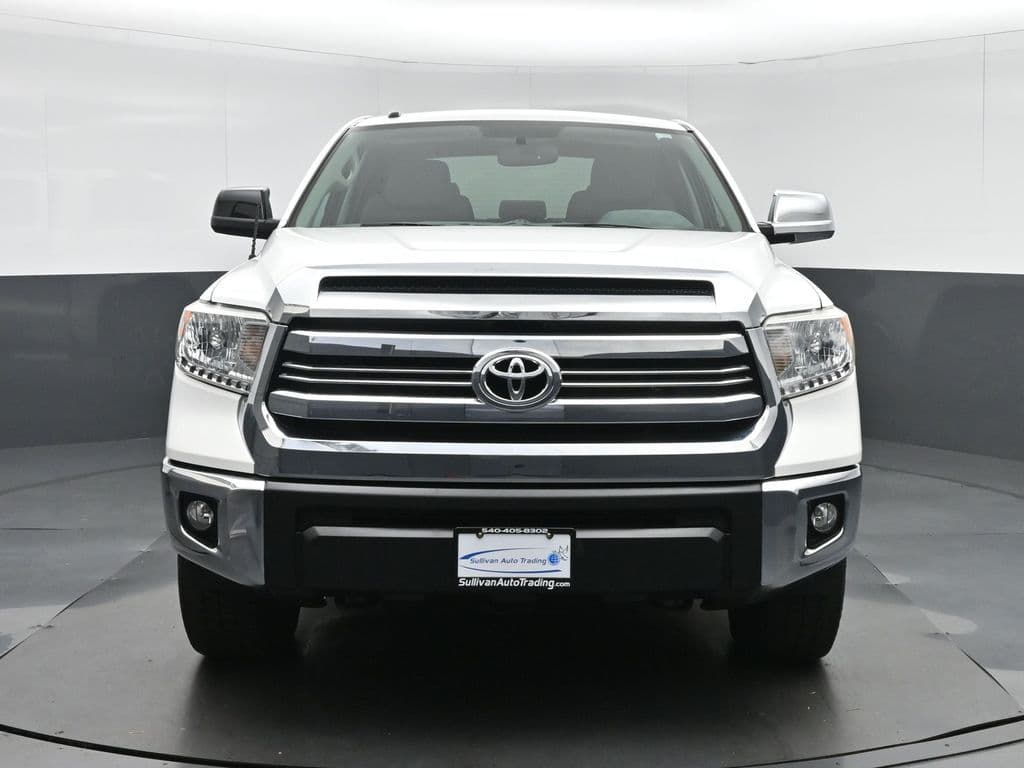 2016 Toyota Tundra SR5 CrewMax, photo 2 of 58