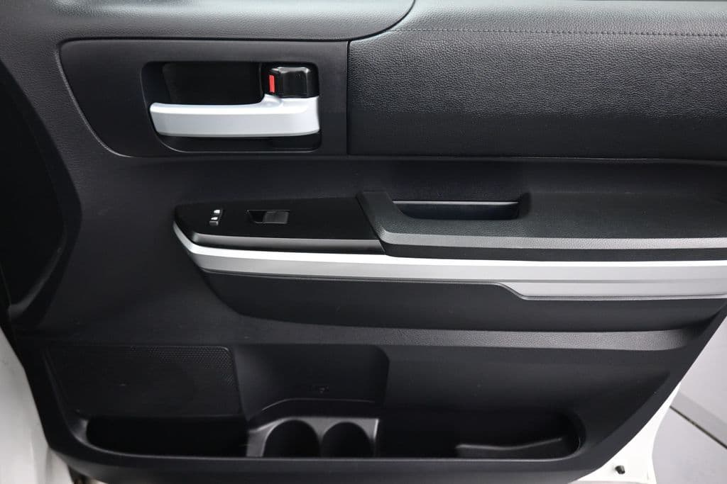 2016 Toyota Tundra SR5 CrewMax, photo 40 of 58