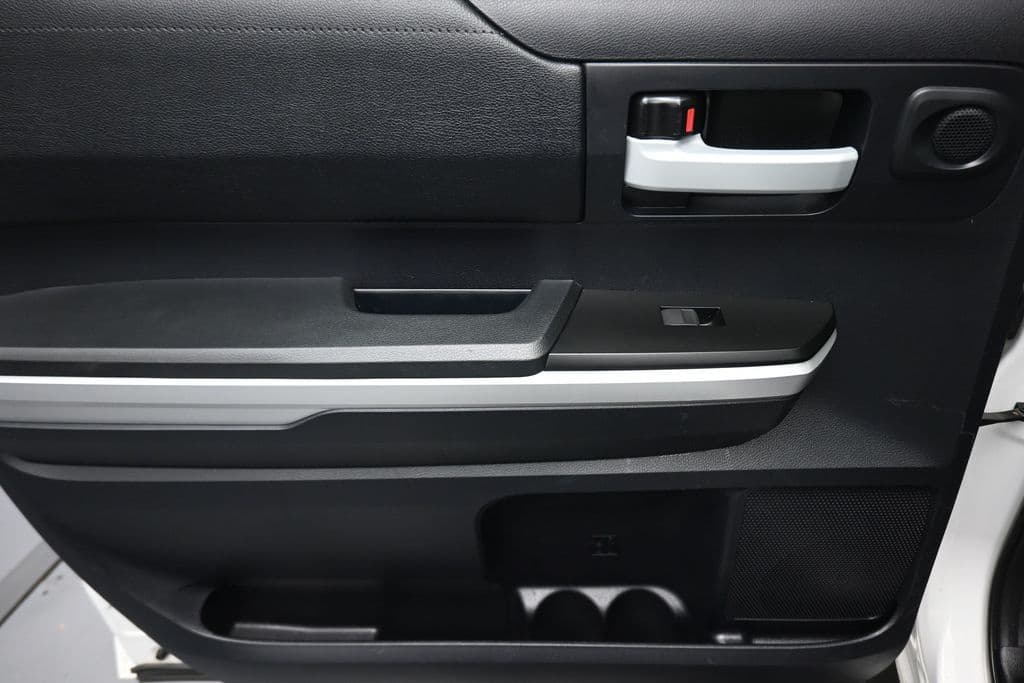 2016 Toyota Tundra SR5 CrewMax, photo 29 of 58