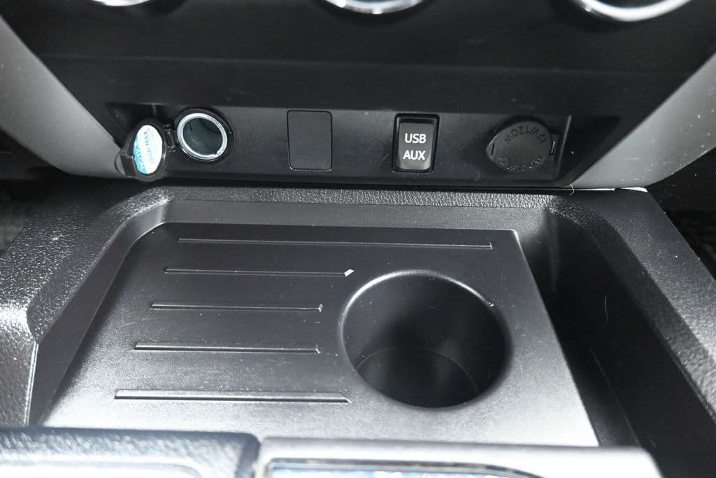 2016 Toyota Tundra SR5 CrewMax, photo 21 of 58