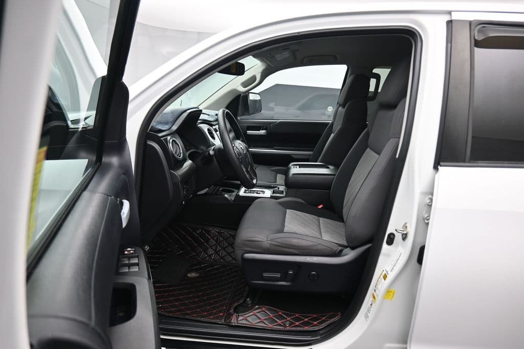 2016 Toyota Tundra SR5 CrewMax, photo 11 of 58