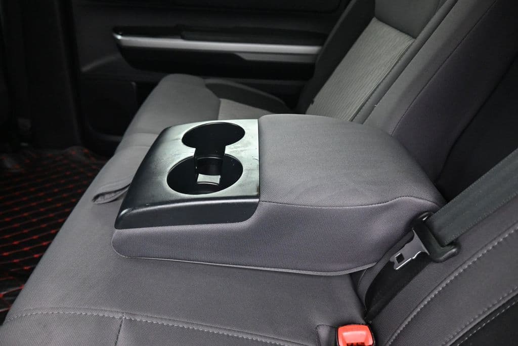2016 Toyota Tundra SR5 CrewMax, photo 32 of 58