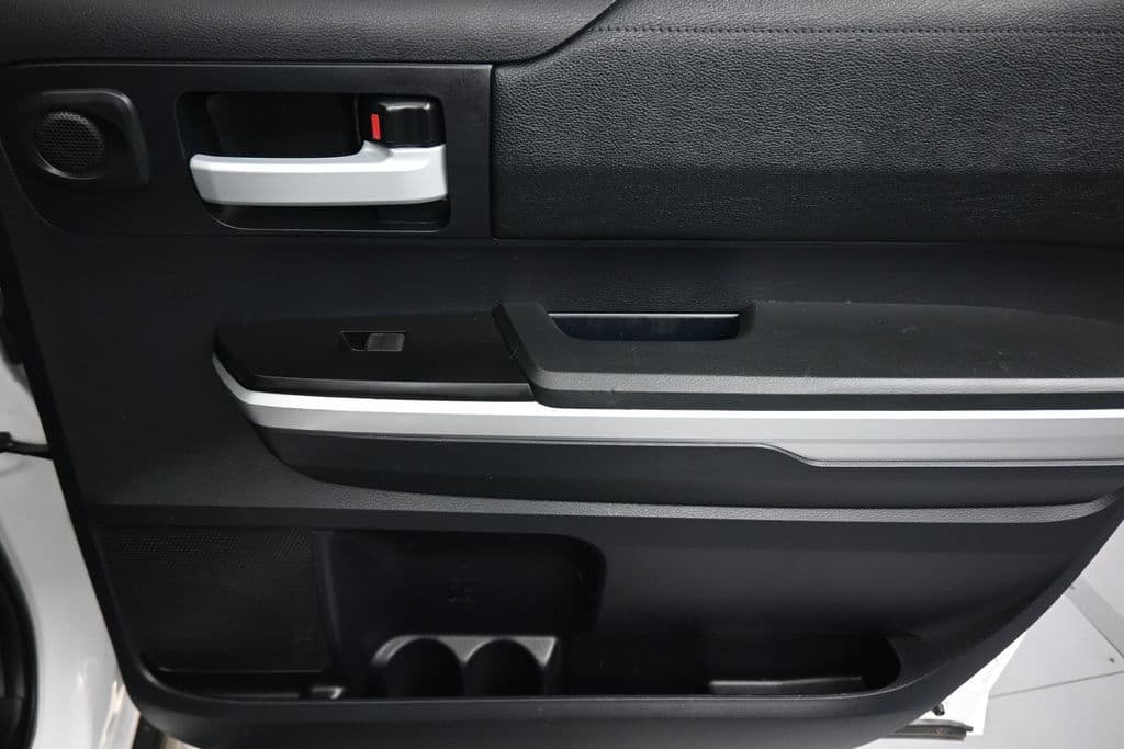 2016 Toyota Tundra SR5 CrewMax, photo 35 of 58