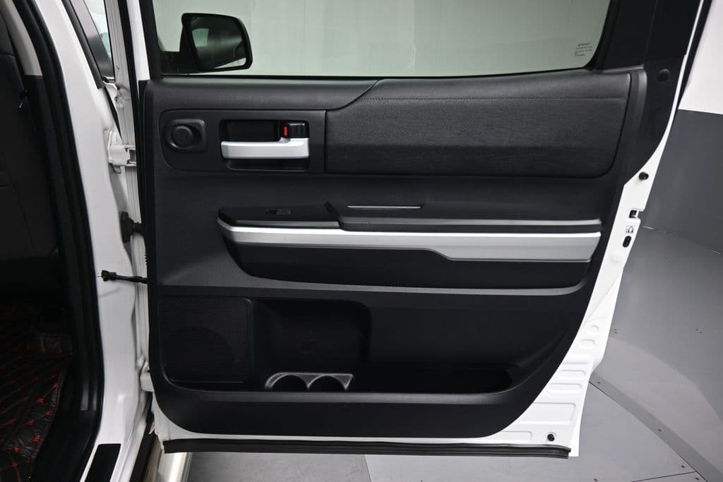 2016 Toyota Tundra SR5 CrewMax, photo 34 of 58