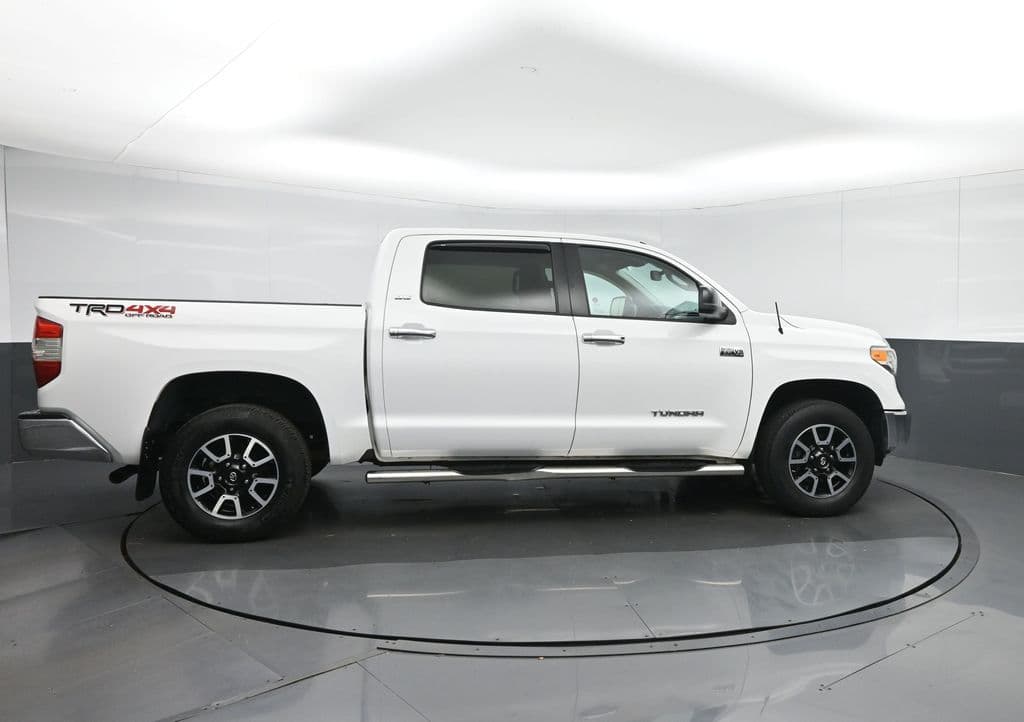 2016 Toyota Tundra SR5 CrewMax, photo 8 of 58