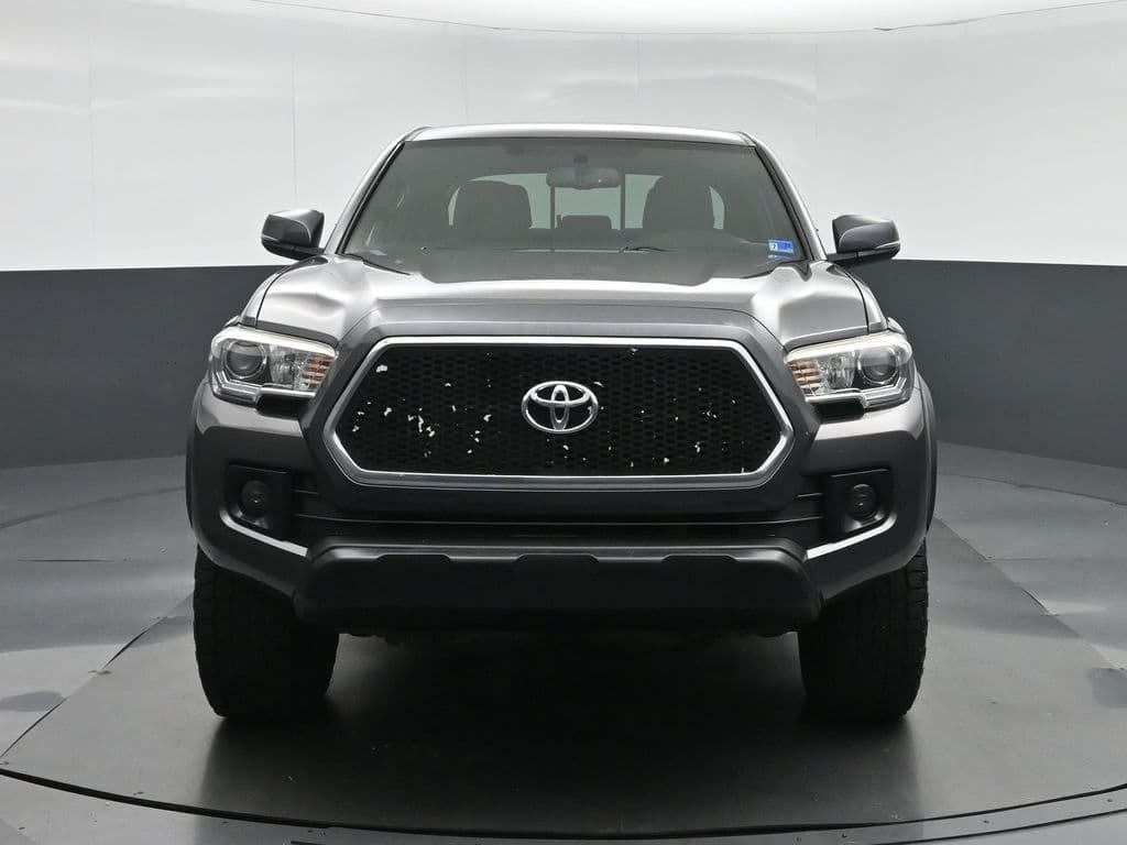 2017 Toyota Tacoma TRD Off-Road V6, photo 2 of 62