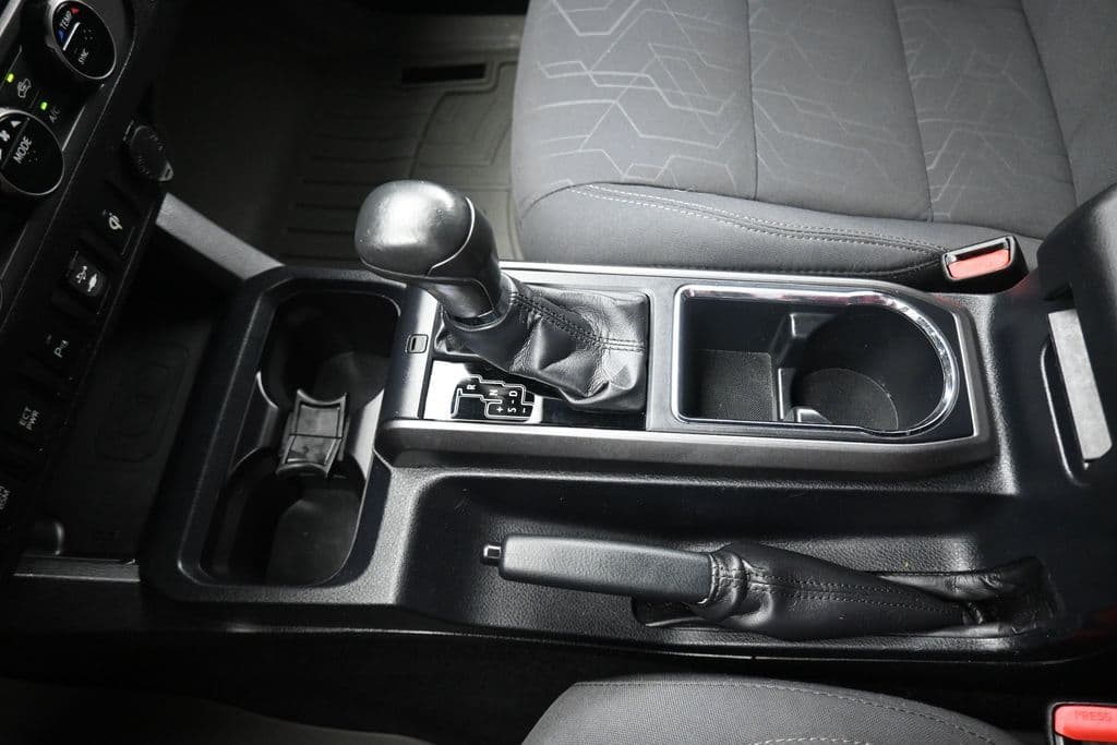 2017 Toyota Tacoma TRD Off-Road V6, photo 23 of 62