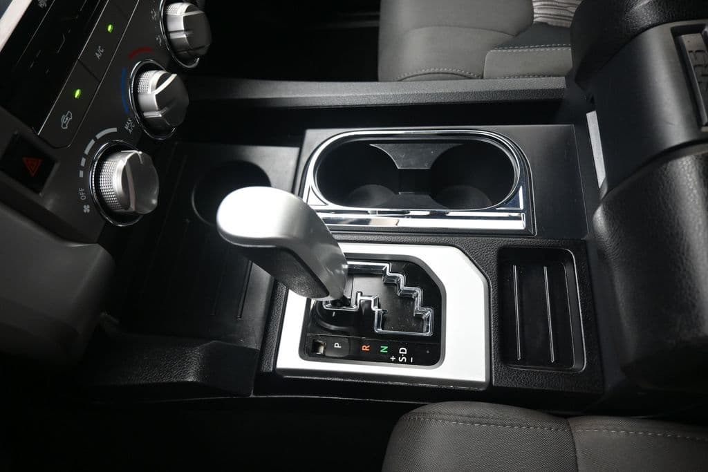 2019 Toyota Tundra SR5 CrewMax, photo 21 of 58