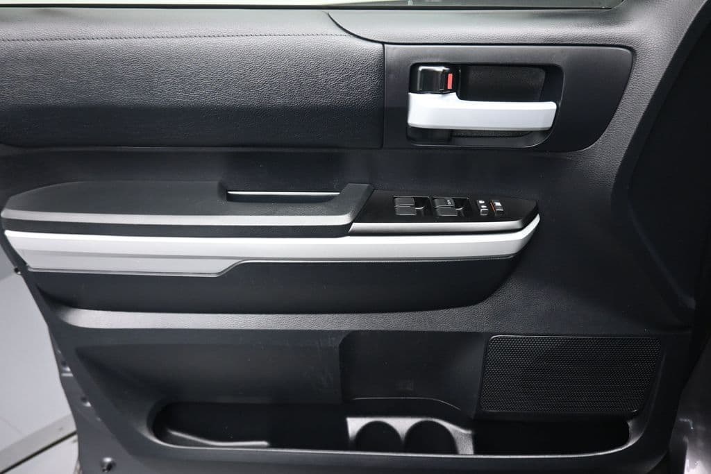 2019 Toyota Tundra SR5 CrewMax, photo 10 of 58