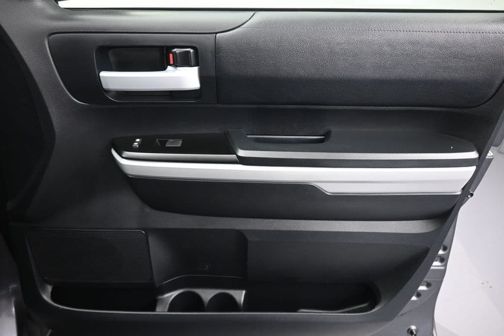 2019 Toyota Tundra SR5 CrewMax, photo 40 of 58