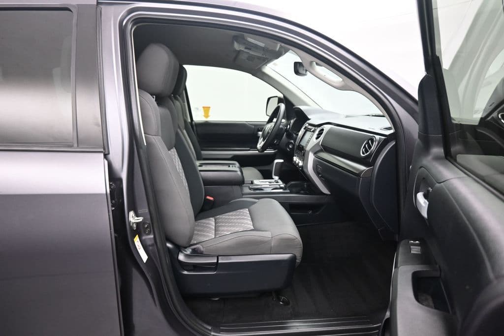 2019 Toyota Tundra SR5 CrewMax, photo 41 of 58