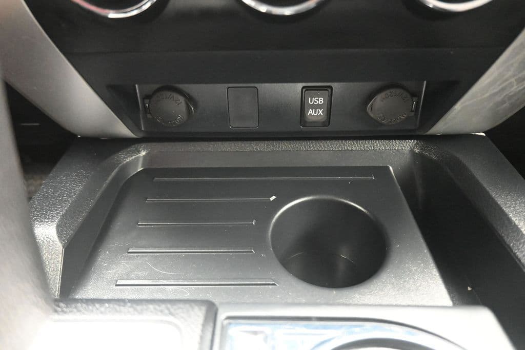 2019 Toyota Tundra SR5 CrewMax, photo 20 of 58
