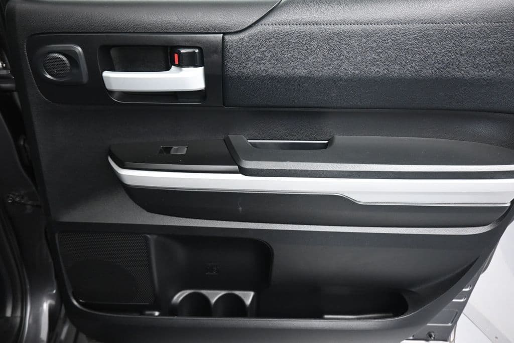 2019 Toyota Tundra SR5 CrewMax, photo 35 of 58