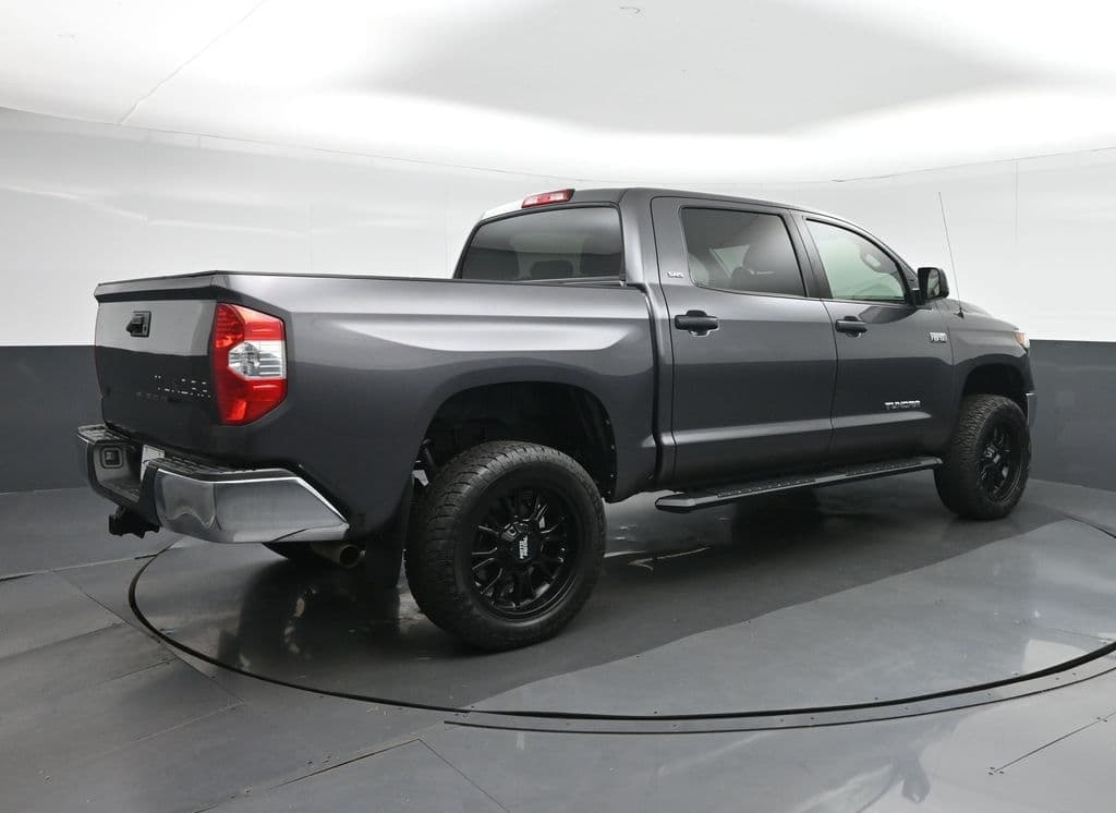 2019 Toyota Tundra SR5 CrewMax, photo 7 of 58