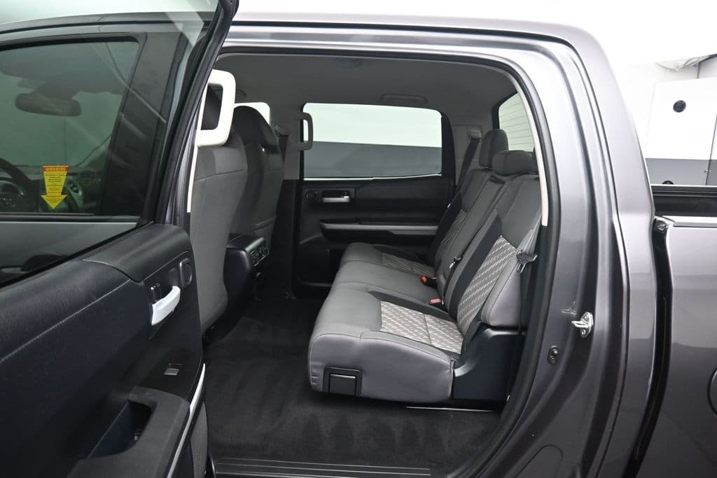 2019 Toyota Tundra SR5 CrewMax, photo 30 of 58