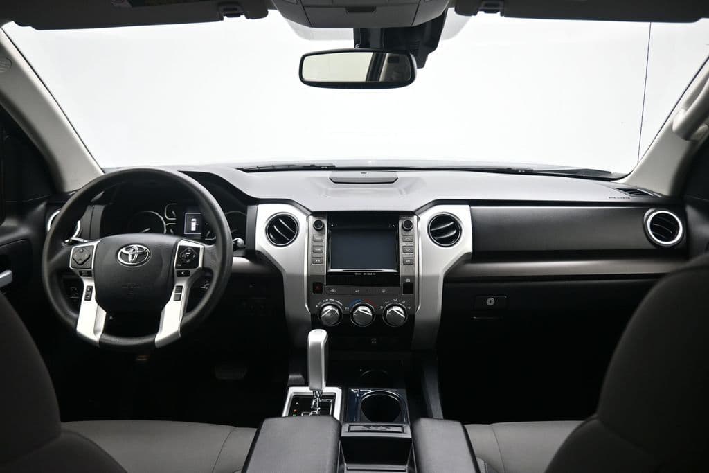 2019 Toyota Tundra SR5 CrewMax, photo 38 of 58