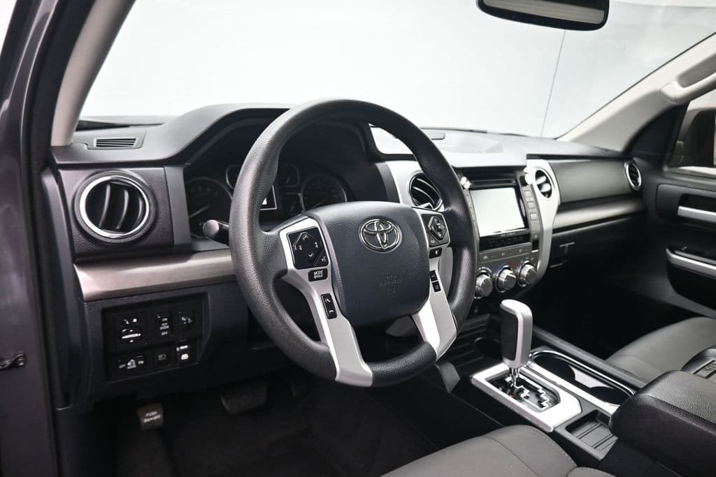 2019 Toyota Tundra SR5 CrewMax, photo 13 of 58