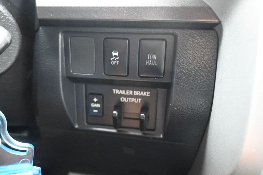 2019 Toyota Tundra SR5 CrewMax, photo 24 of 58