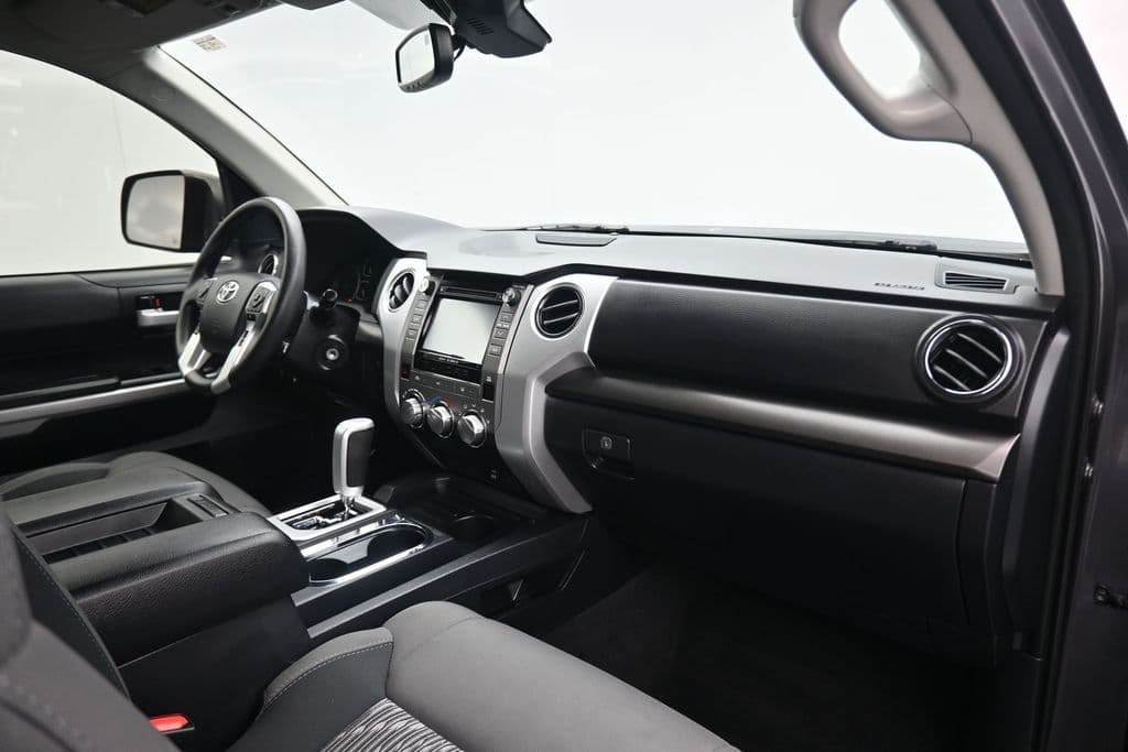 2019 Toyota Tundra SR5 CrewMax, photo 42 of 58