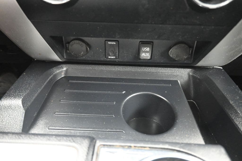 2018 Toyota Tundra Limited CrewMax, photo 23 of 64