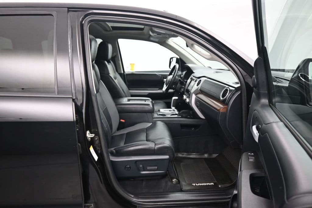 2018 Toyota Tundra Limited CrewMax, photo 47 of 64