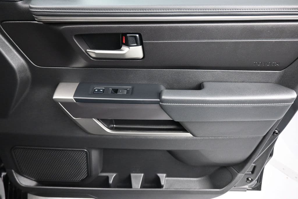 2023 Toyota Tundra SR5, photo 49 of 68