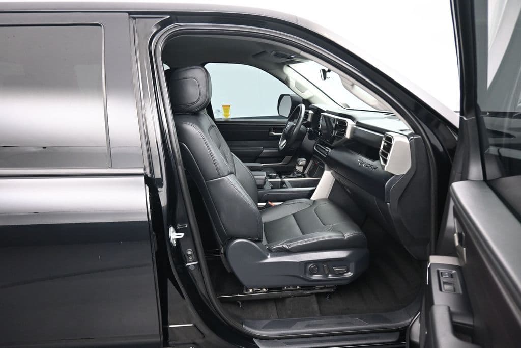 2023 Toyota Tundra SR5, photo 50 of 68
