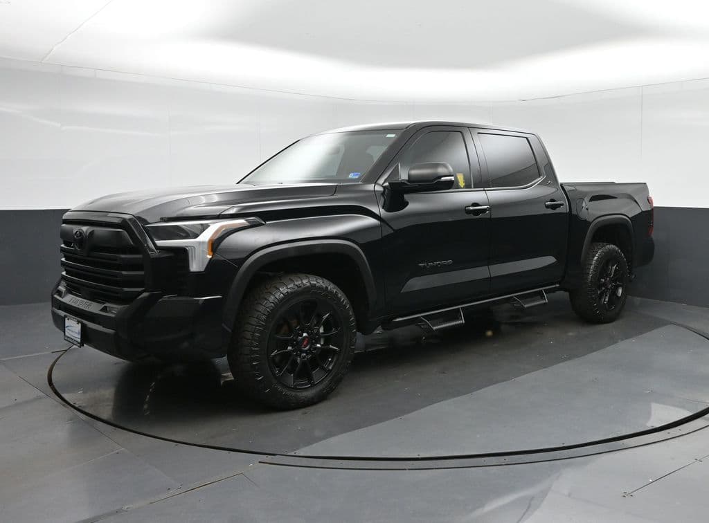 2023 Toyota Tundra SR5, photo 3 of 68