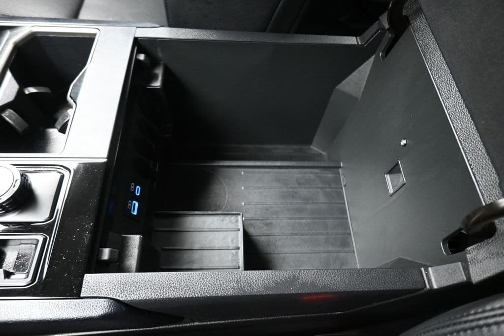 2023 Toyota Tundra SR5, photo 27 of 68