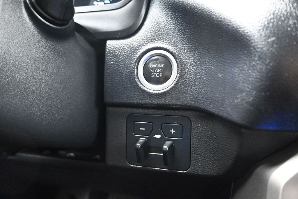2023 Toyota Tundra SR5, photo 29 of 68