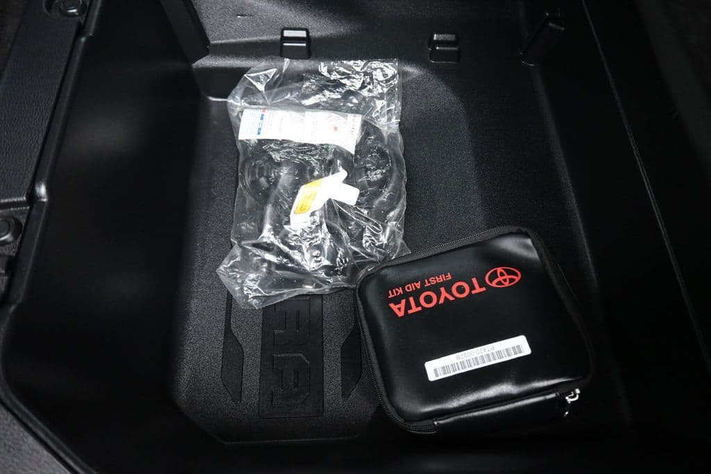 2023 Toyota Tundra SR5, photo 37 of 68