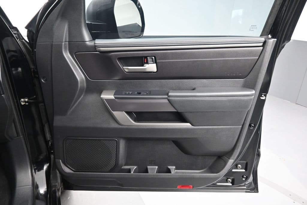 2023 Toyota Tundra SR5, photo 48 of 68