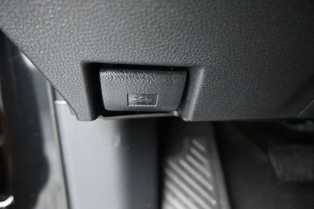 2023 Toyota Tundra SR5, photo 31 of 68