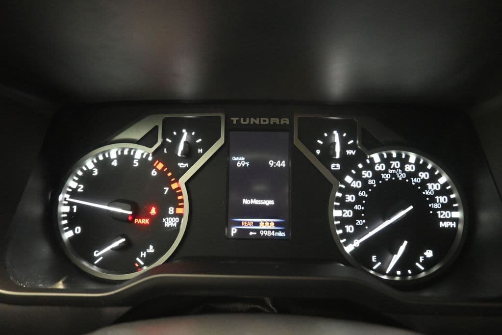 2023 Toyota Tundra SR5, photo 15 of 68