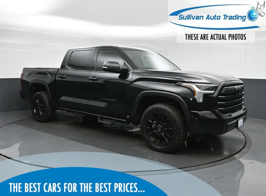 2023 Toyota Tundra SR5, photo 1 of 68
