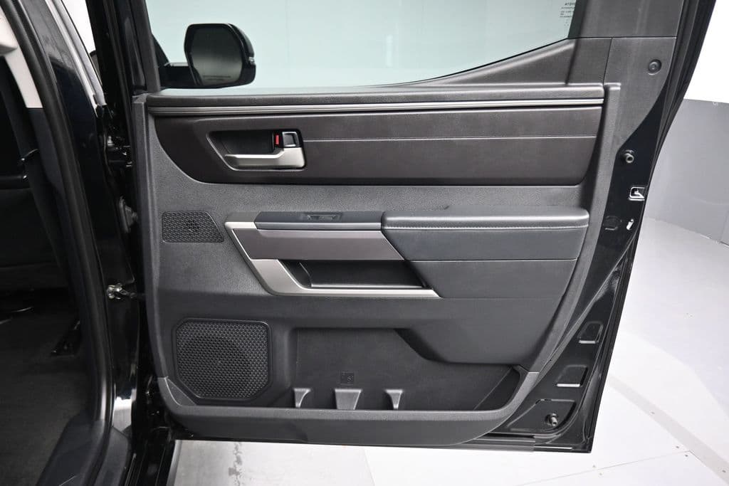 2023 Toyota Tundra SR5, photo 42 of 68