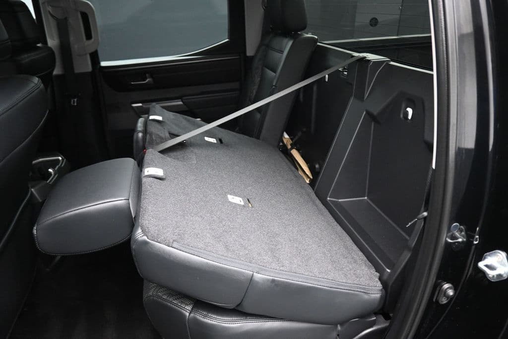 2023 Toyota Tundra SR5, photo 38 of 68